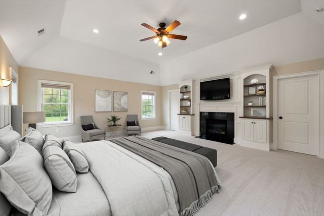 7 Metcalf Ln, Southborough, MA 01772