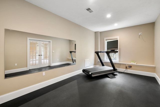 7 Metcalf Ln, Southborough, MA 01772