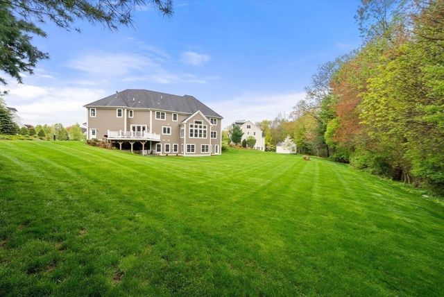 7 Metcalf Ln, Southborough, MA 01772