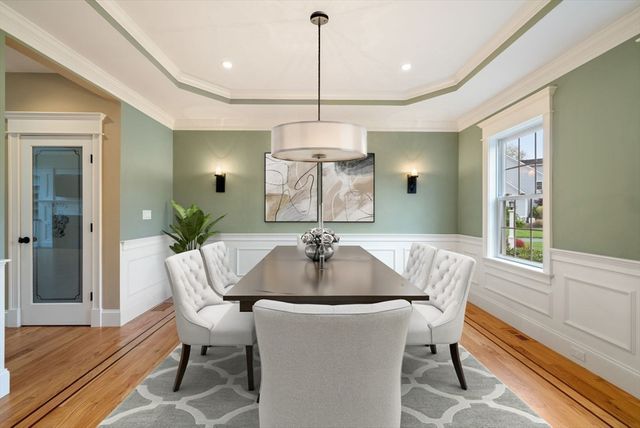 7 Metcalf Ln, Southborough, MA 01772