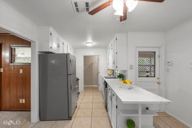 622 Meadowdale Place, Shreveport, LA 71108