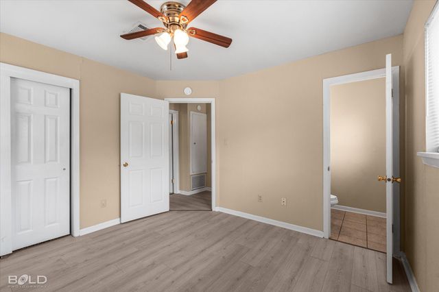 622 Meadowdale Place, Shreveport, LA 71108