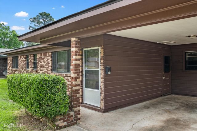 622 Meadowdale Place, Shreveport, LA 71108