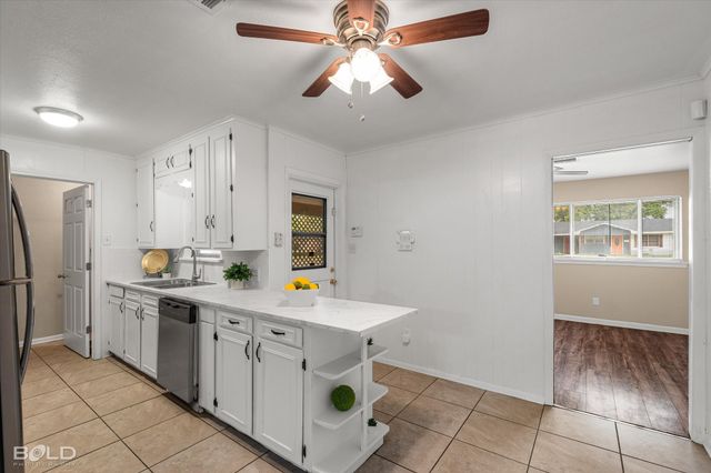 622 Meadowdale Place, Shreveport, LA 71108