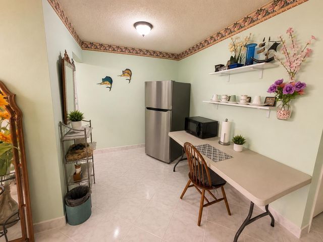 2400 NE 10TH Street 205, Pompano Beach, FL 33062