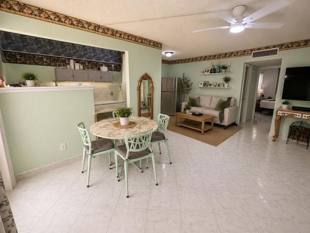 2400 NE 10TH Street 205, Pompano Beach, FL 33062