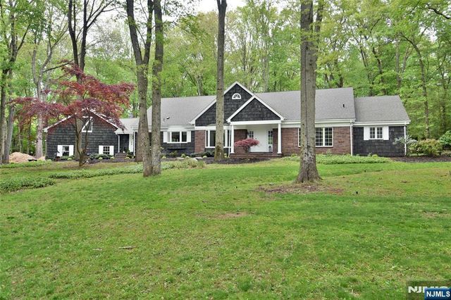 3-5 Red Rock Trail, Saddle River, NJ 07458