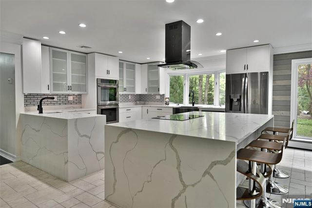 3-5 Red Rock Trail, Saddle River, NJ 07458