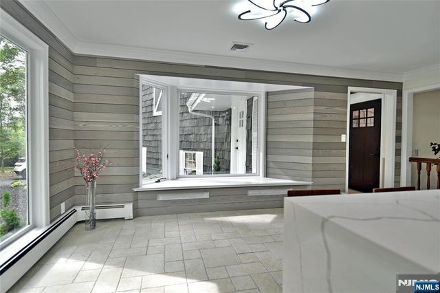 3-5 Red Rock Trail, Saddle River, NJ 07458