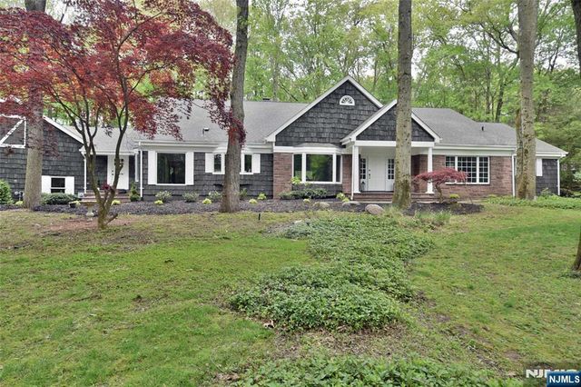 3-5 Red Rock Trail, Saddle River, NJ 07458