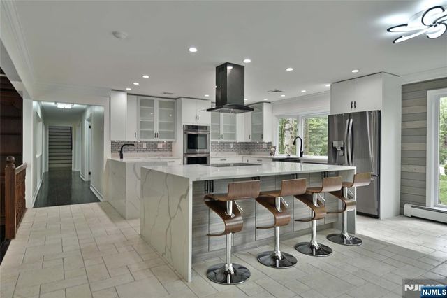 3-5 Red Rock Trail, Saddle River, NJ 07458