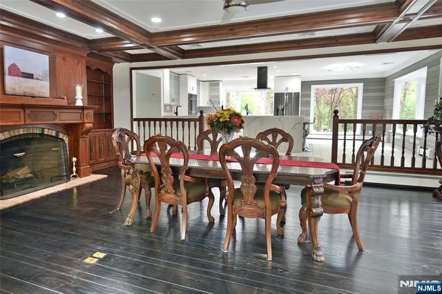 3-5 Red Rock Trail, Saddle River, NJ 07458