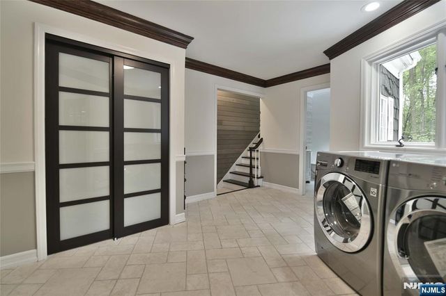 3-5 Red Rock Trail, Saddle River, NJ 07458