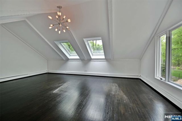 3-5 Red Rock Trail, Saddle River, NJ 07458