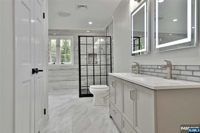 3-5 Red Rock Trail, Saddle River, NJ 07458