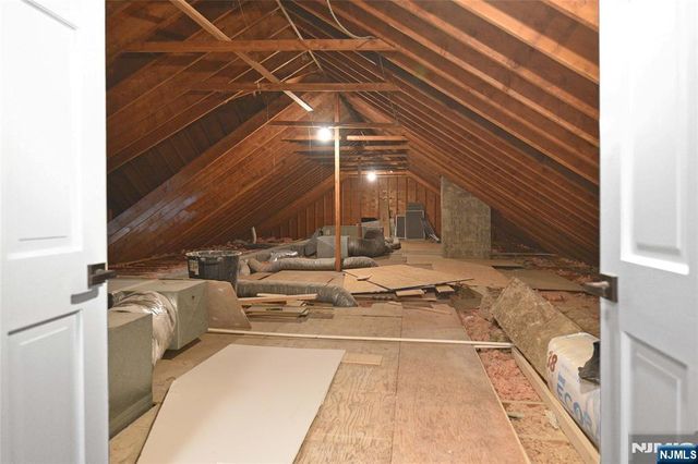 3-5 Red Rock Trail, Saddle River, NJ 07458