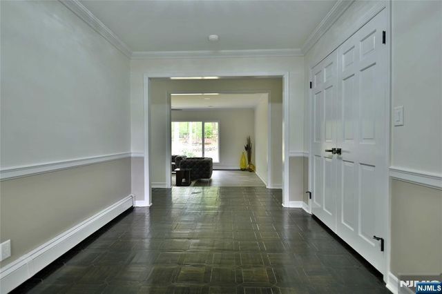 3-5 Red Rock Trail, Saddle River, NJ 07458