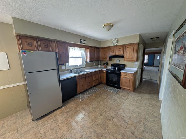 853 Salamonie Avenue, Huntington, IN 46750