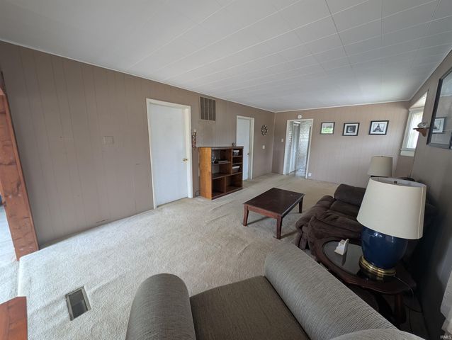 853 Salamonie Avenue, Huntington, IN 46750