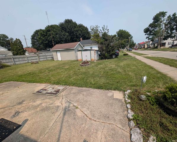 853 Salamonie Avenue, Huntington, IN 46750