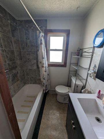 853 Salamonie Avenue, Huntington, IN 46750