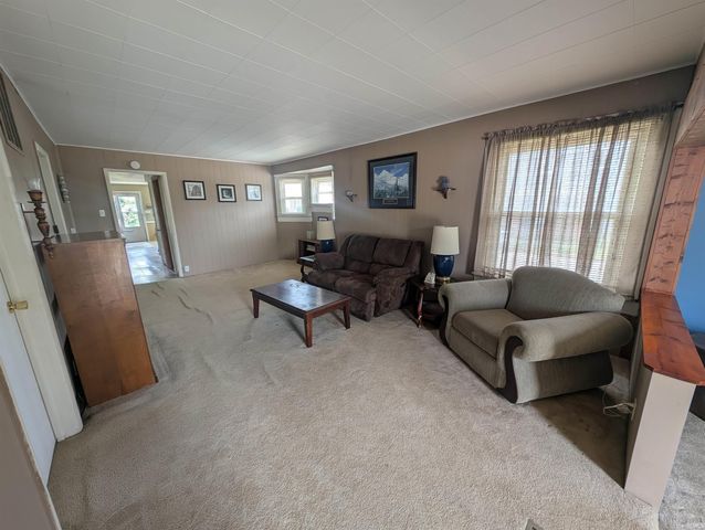 853 Salamonie Avenue, Huntington, IN 46750