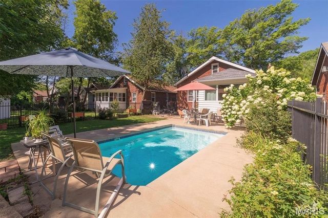 2468 Hartland Avenue, Sycamore Hills, MO 63114