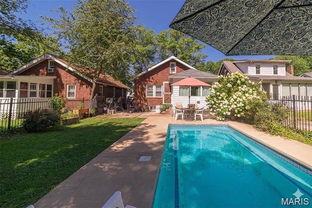 2468 Hartland Avenue, Sycamore Hills, MO 63114