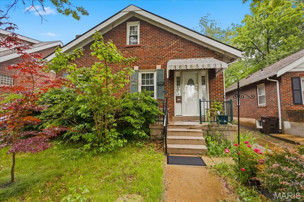 2468 Hartland Avenue, Sycamore Hills, MO 63114