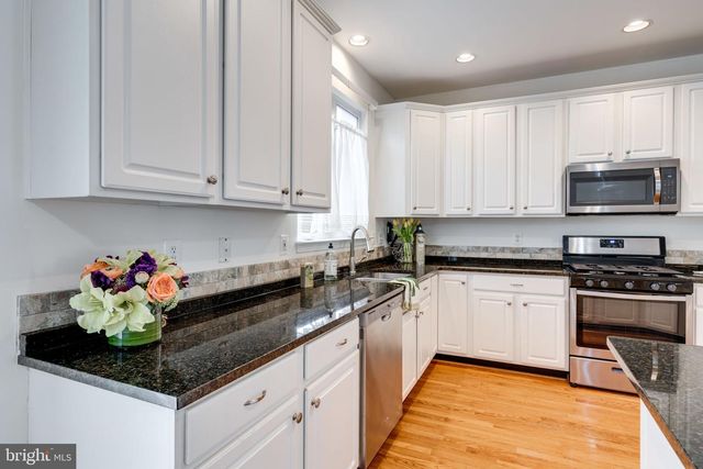 5136 BALLYCASTLE CIR, Alexandria, VA 22315