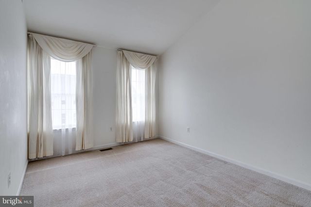 5136 BALLYCASTLE CIR, Alexandria, VA 22315