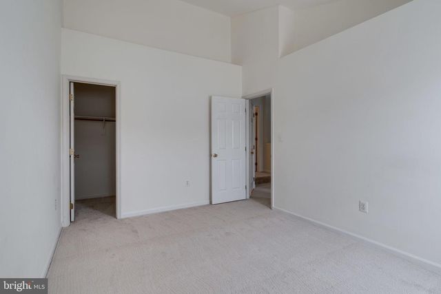 5136 BALLYCASTLE CIR, Alexandria, VA 22315