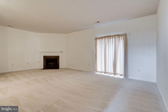 5136 BALLYCASTLE CIR, Alexandria, VA 22315