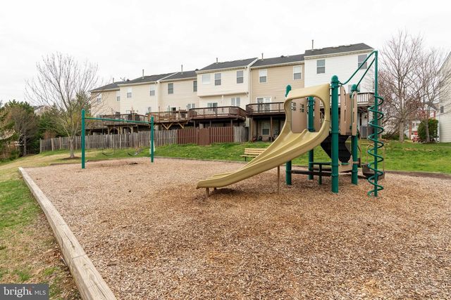 5136 BALLYCASTLE CIR, Alexandria, VA 22315