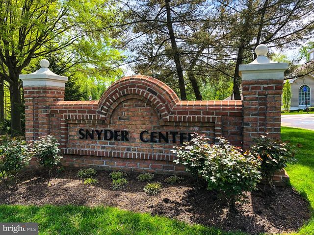 5136 BALLYCASTLE CIR, Alexandria, VA 22315