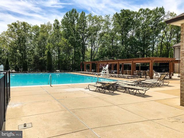 5136 BALLYCASTLE CIR, Alexandria, VA 22315