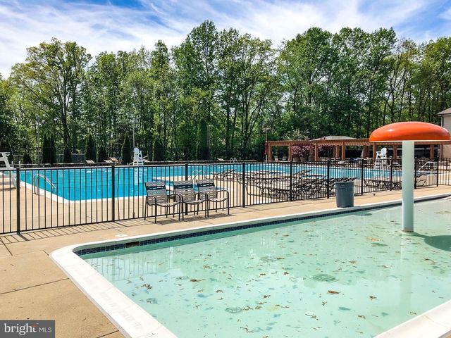 5136 BALLYCASTLE CIR, Alexandria, VA 22315