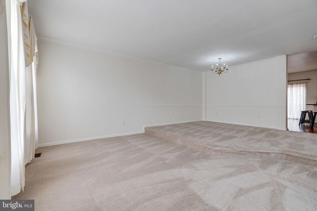5136 BALLYCASTLE CIR, Alexandria, VA 22315