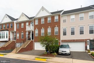 5136 BALLYCASTLE CIR, Alexandria, VA 22315