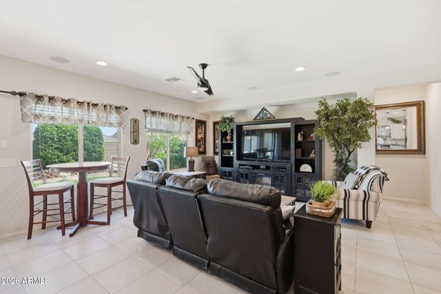 6624 W Sonoma Way, Florence, AZ 85132