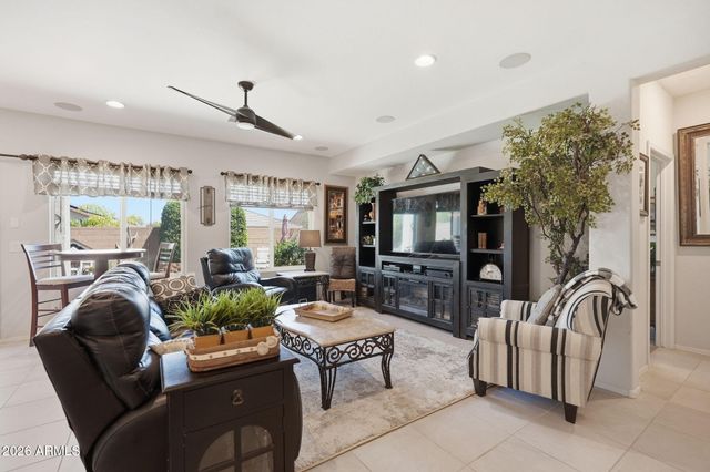 6624 W Sonoma Way, Florence, AZ 85132