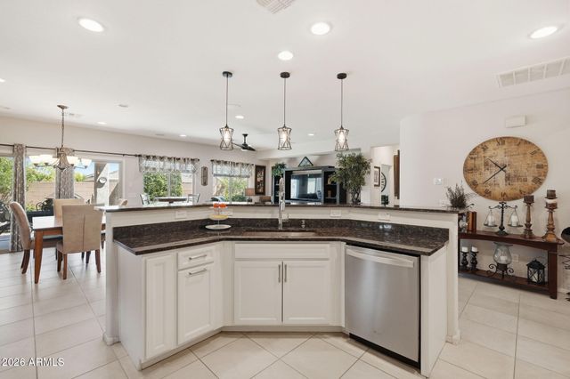 6624 W Sonoma Way, Florence, AZ 85132