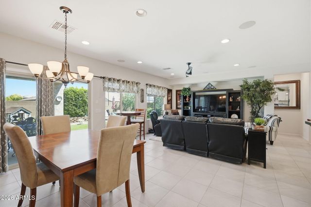 6624 W Sonoma Way, Florence, AZ 85132