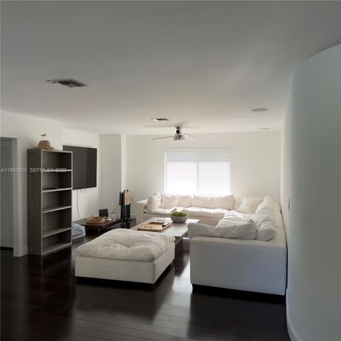 11030 SW 42nd Ct, Davie, FL 33328