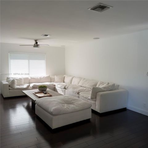 11030 SW 42nd Ct, Davie, FL 33328