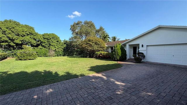 11030 SW 42nd Ct, Davie, FL 33328