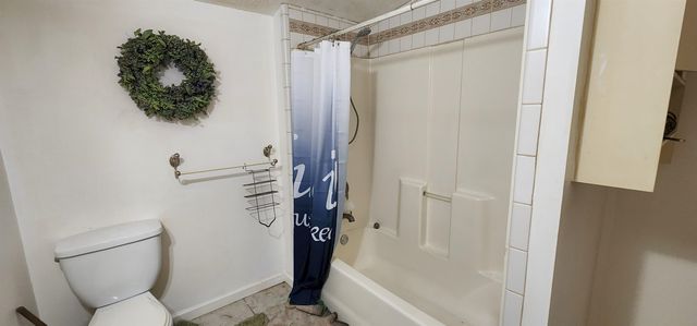 4566 Church St, Milton, FL 32583