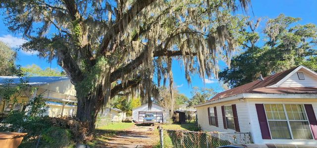 4566 Church St, Milton, FL 32583