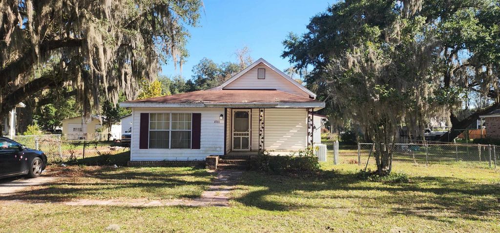 4566 Church St, Milton, FL 32583