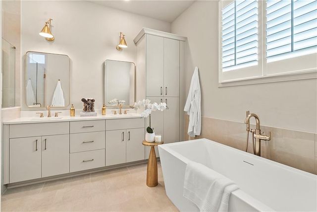 1020 Eastman Court, Hoschton, GA 30548